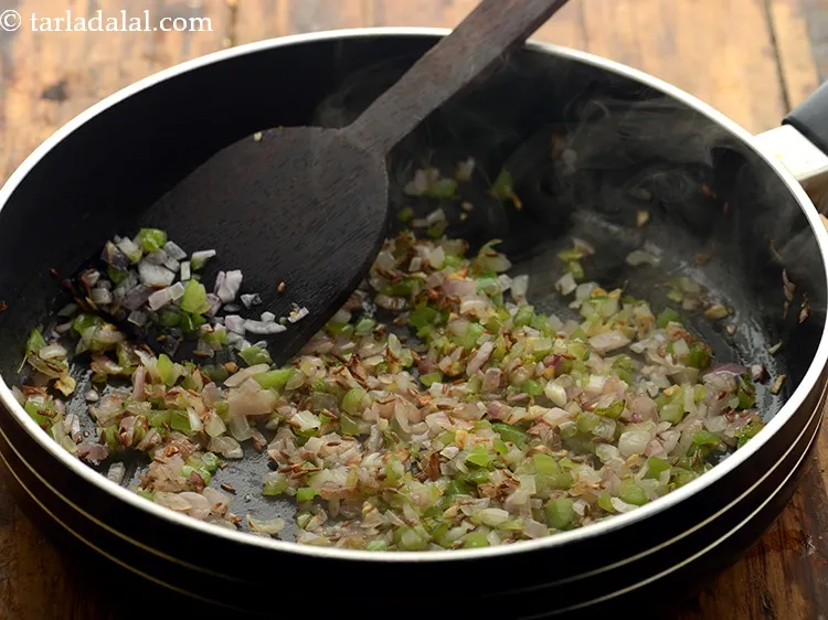 Step 8 – Saute on medium flame for 1-2 minutes.