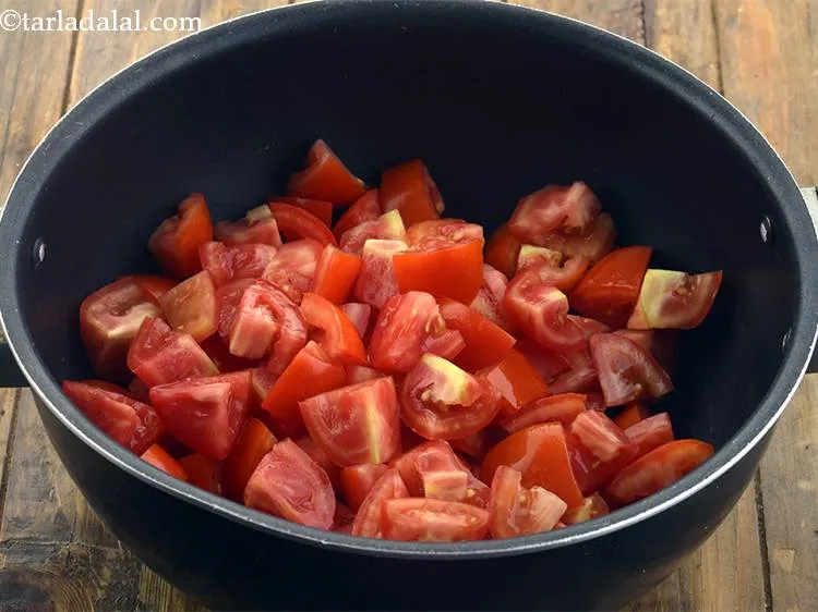 Step 2 – <strong>For the tomato mixture of Indian style Mexican tomato soup | Mexican vegetarian tomato soup …