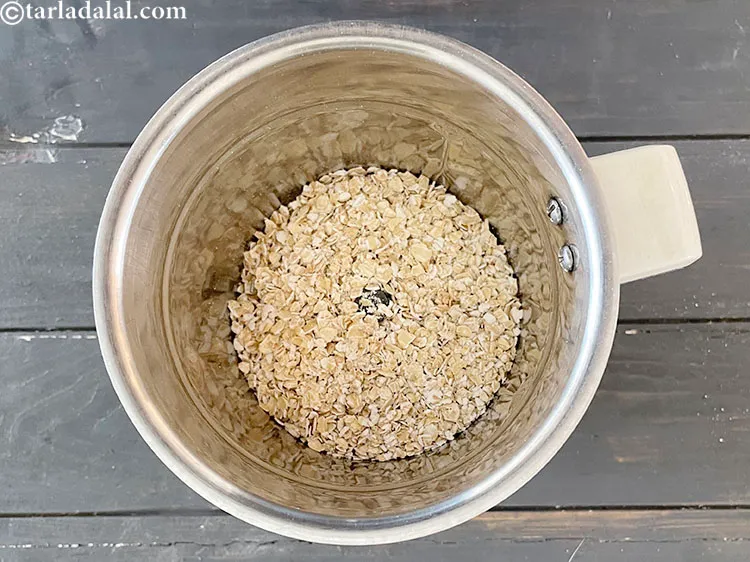 Step 4 – Put&nbsp;<meta charset="UTF-8" />1 cup&nbsp;<a href="glossary-quick-cooking-rolled-oats-rolled-oats-547i">quick cooking rolled oats</a>&nbsp;in a mixer.