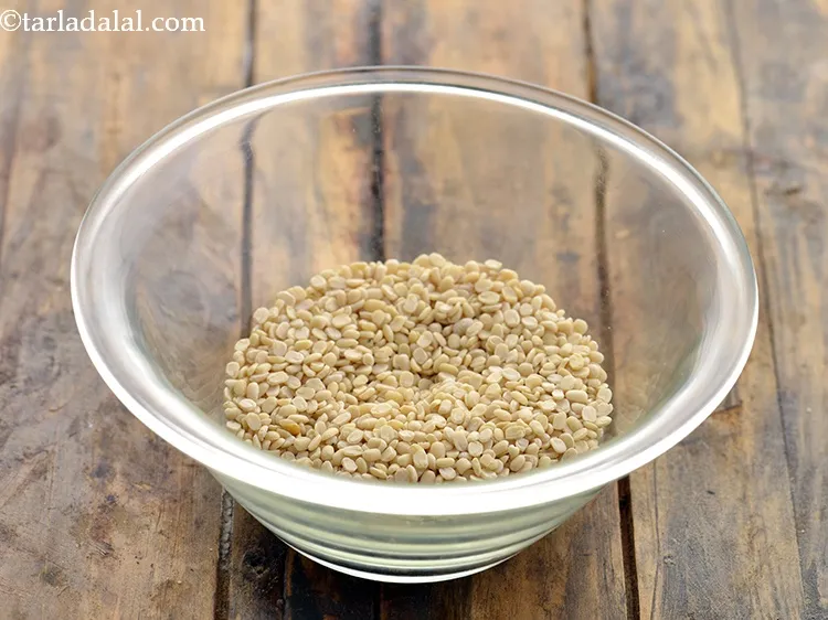 Step 7 – Place the urad dal in a deep bowl