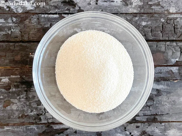 Step 2 – To make the batter for <strong>instant rava uttapam |&nbsp;jhatpat suji uttapam | onion tomato rava …