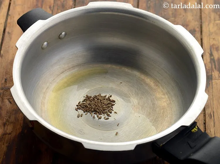 Step 6 – Add 1/2 tsp&nbsp;<a href="https://www.tarladalal.com/glossary-cumin-seeds-jeera-zeera-381i">cumin seeds (jeera)</a>.