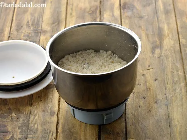 स्टेप 7 – <strong>झटपट रबड़ी रेसिपी</strong> के लिए, हमे सबसे पहले घर पर …