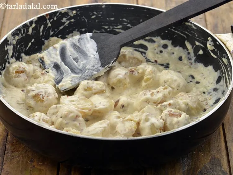 स्टेप 15 – अच्छी तरह मिलाएं और मध्यम आंच पर १ से २ …