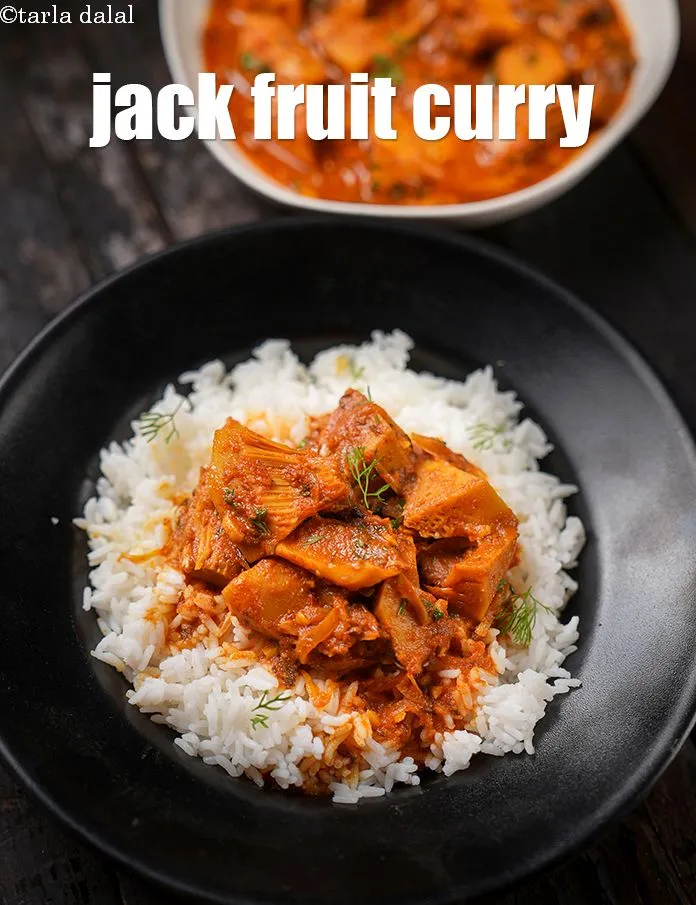 Step 36 – Serve <strong>kathal ki sabzi</strong> hot garnished with coriander.