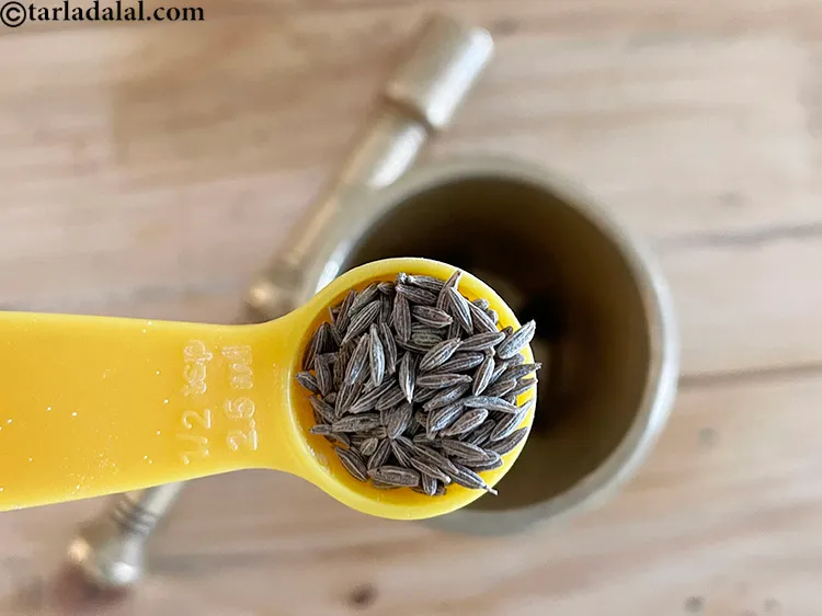 Step 6 – Add&nbsp;<meta charset="UTF-8" />1/2 tsp&nbsp;<a href="glossary-cumin-seeds-jeera-zeera-381i">cumin seeds (jeera)</a>.