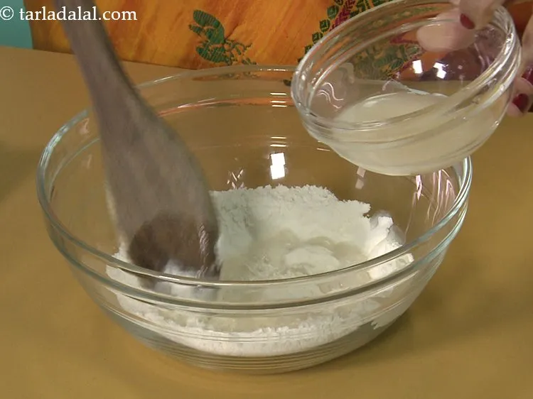 Step 5 – Add this yeast mixture to the plain flour in a big bowl.&nbsp;