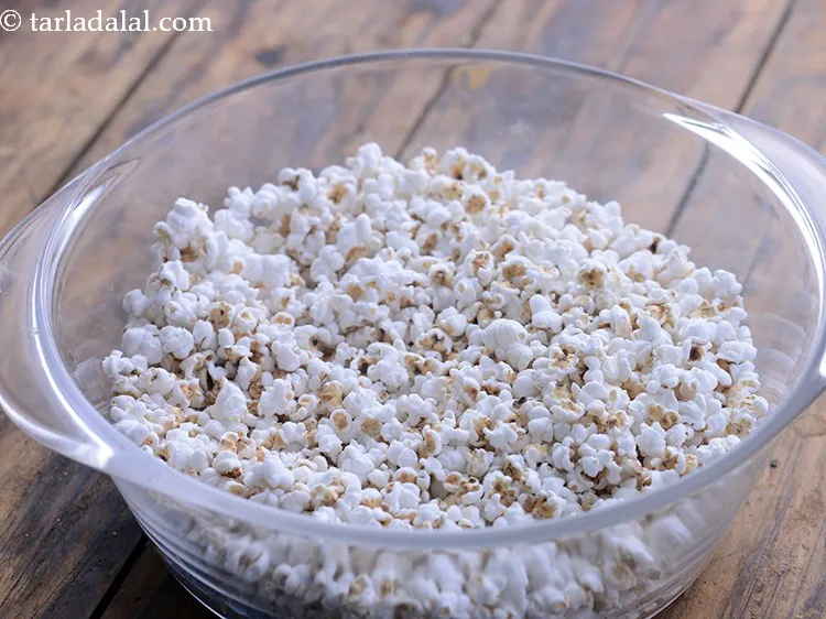 Step 18 – To roast&nbsp;<strong>jowar dhani in a microwave,</strong>&nbsp;put the jowar dhani into a microwave-safe bowl.