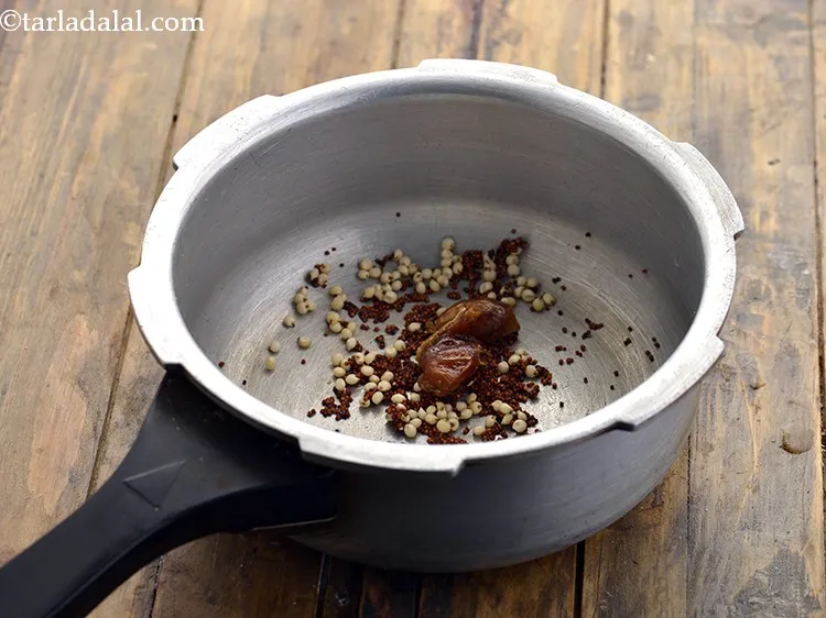 स्टेप 16 – इसमें खजूर डालें। वे मिठास के साथ कुछ लोहे और …