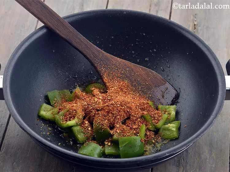 Step 9 – Add the blended coarse powder.&nbsp;