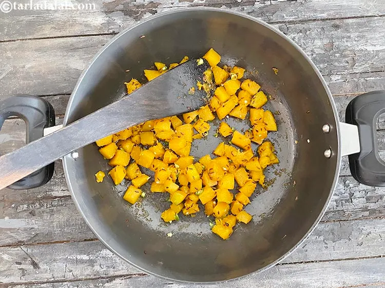 Step 15 – Saut&eacute; on a medium flame for a few seconds.&nbsp;Remove from the flame and allow it …