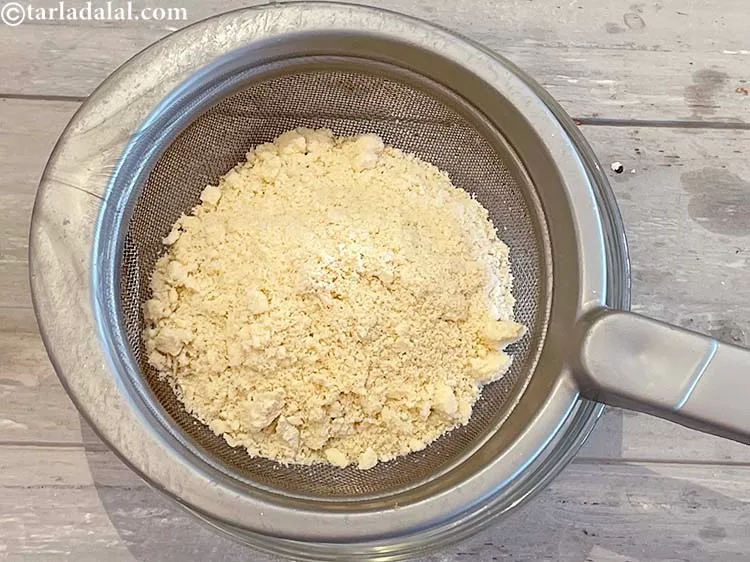 Step 4 – After blending the cashew nuts, pass through a sieve.&nbsp;