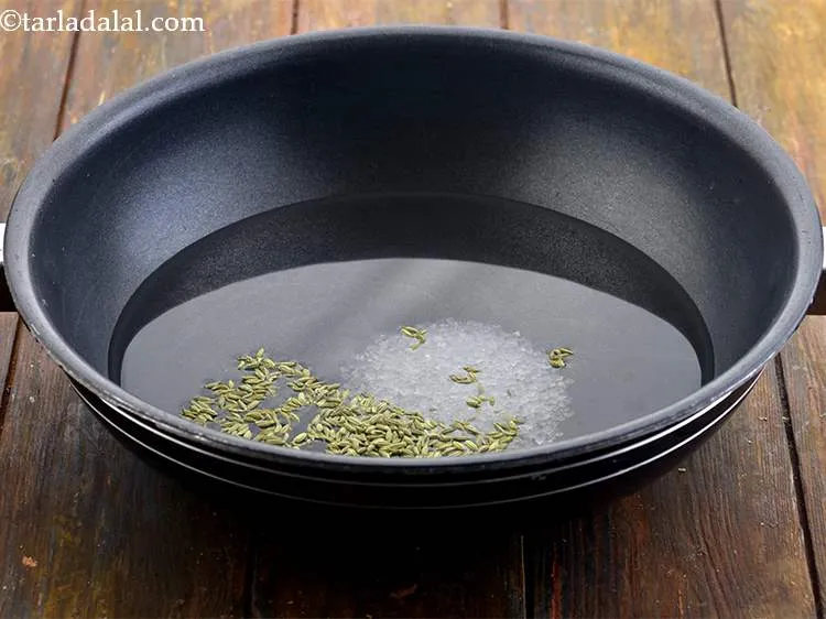 Step 4 – Add the fennel seeds for the flavour.