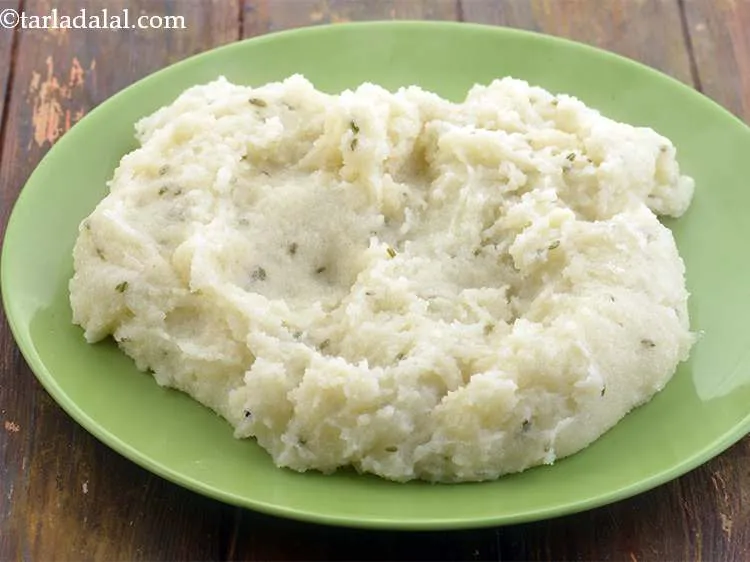 Step 8 – Transfer the mixture on a clean and dry plate and allow it to cool down.