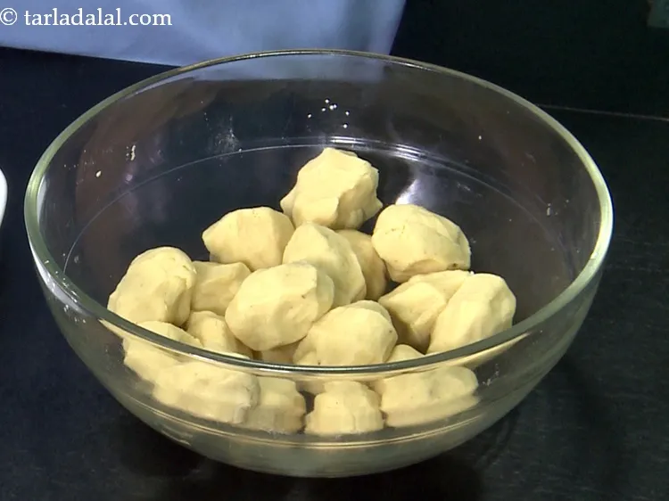 Step 15 – Divide the mixture into 20 equal portions.&nbsp;