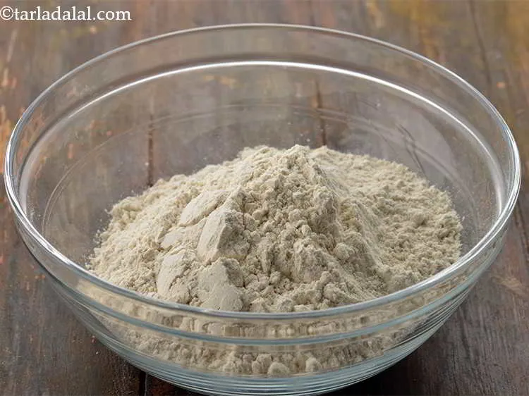 स्टेप 1 – <strong>काली मिर्च कोकी (यात्रा के लिए सिंधी कोकी)</strong> के लिए …