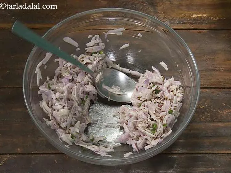 Step 5 – Divide the mixture into 2 equal portions. Keep aside.