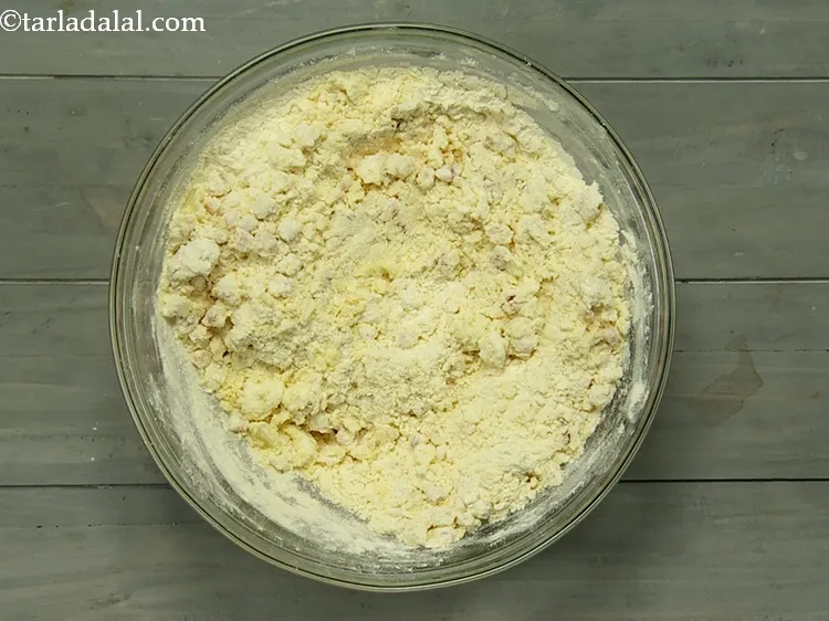 स्टेप 16 – अपनी उंगलियों से सब कुछ एक साथ मिलाएं।