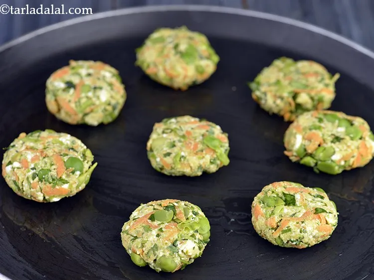 Step 20 – Place 8 rolled&nbsp;<b><span style="font-size: 12pt; font-family: Cambria;">karela tikki</span></b><b><span style="font-size: 12pt; font-family: Cambria;">&nbsp;| bottle gourd tikki&nbsp;|&nbsp;healthy …