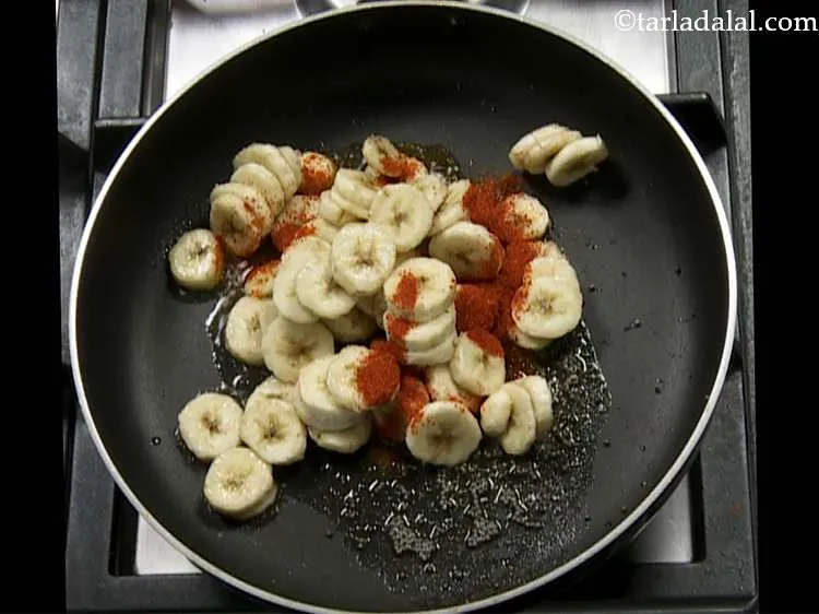 Step 4 – Now add the chilli powder for spice.