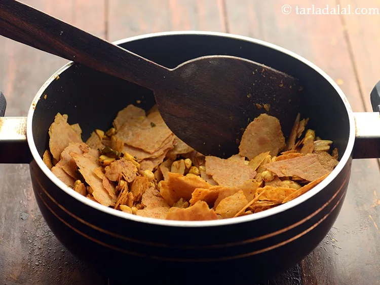 Step 12 – Mix well and cook on a medium flame for 1 minute, while stirring continuously.