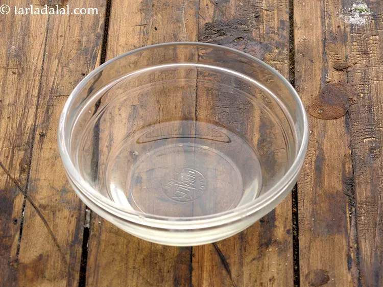 Step 18 – To temper&nbsp;<strong>microwave khaman dhokla | instant khaman dhokla | quick Gujarati besan dhokla |&nbsp;</strong>&nbsp;heat the …