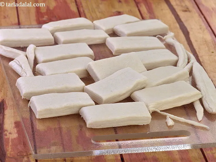 Step 31 – Cut from the center and get 8 more pieces of khari.