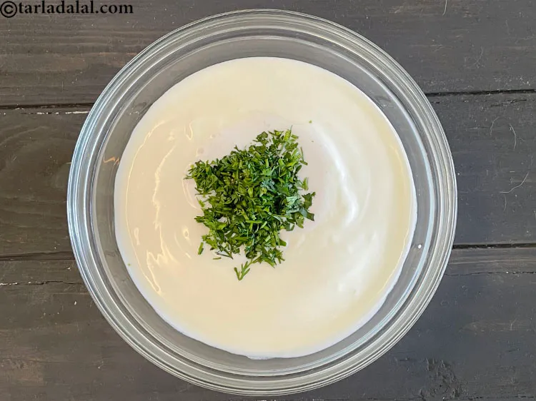 Step 5 – Add&nbsp;<meta charset="UTF-8" />1 tbsp&nbsp;<a href="glossary-chopped-coriander-783i">chopped coriander (dhania)</a>.