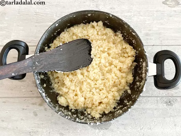 Step 19 – This is what <meta charset="UTF-8" /><strong>kopra pak |&nbsp;Gujarati topra pak&nbsp;|&nbsp;nariyal ki barfi&nbsp;|&nbsp;coconut barfi |</strong>&nbsp;looks like …