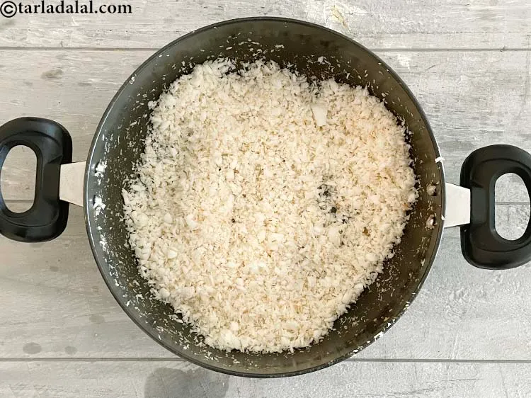 Step 8 – Saut&eacute; on a medium flame for 7 to 8 minutes.