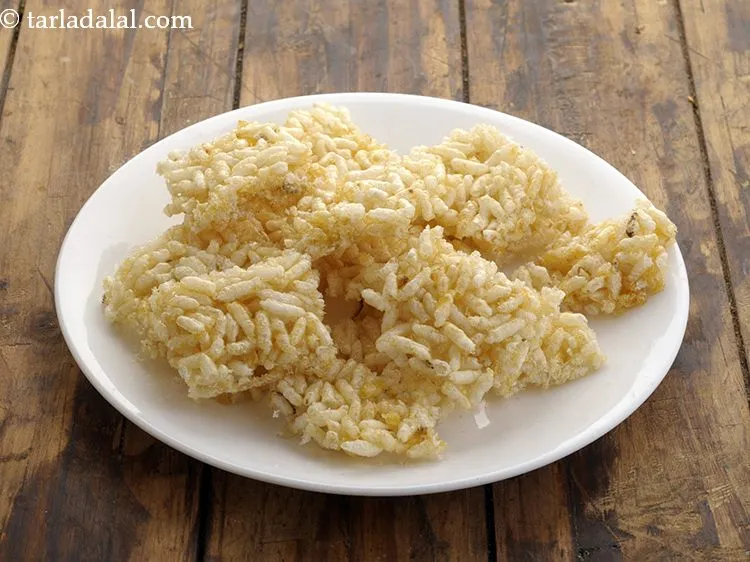 स्टेप 14 – <strong>मुरमुरा चिक्की</strong> को | <strong>कुरमुरा चिक्की | मुरमुरा की चिक्की …