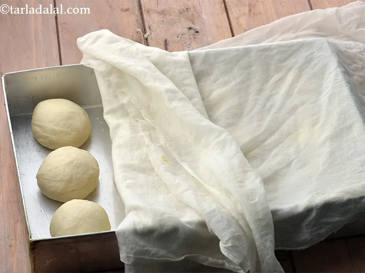 स्टेप 28 – इसे फिर से एक नम मलमल के कपड़े से ढक …