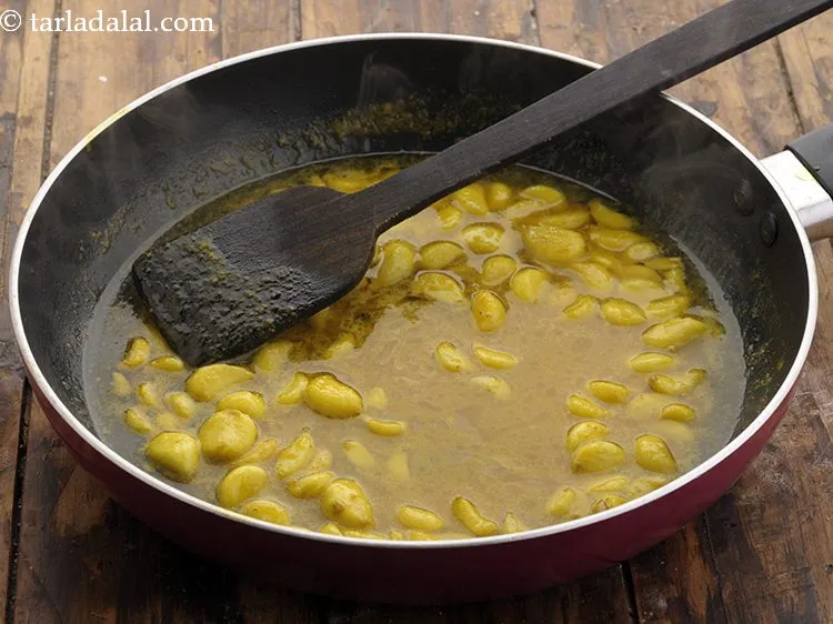 Step 13 – Mix well and cook on a slow flame for 2 minutes, while stirring occasionally.