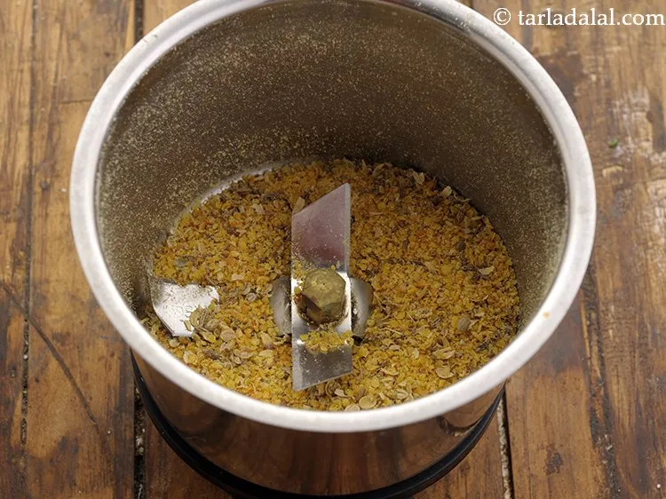 Step 7 – Blend them to a coarse mixture.