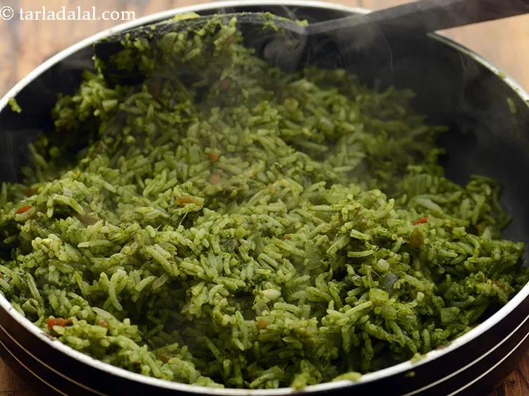 स्टेप 31 – धीरे से मिलाएं, एक और २ मिनट के लिए पकाएं। …