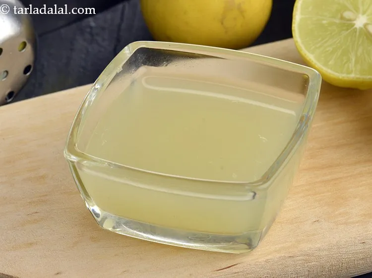 Step 23 – Add 1 tsp&nbsp;<a href="https://www.tarladalal.com/glossary-lemon-juice-numbi-ka-ras-nimbu-ka-juice-471i">lemon juice</a>.
