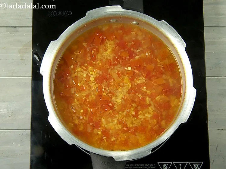 स्टेप 11 – ढक्कन खोलने से पहले भाप को निकलने दें।