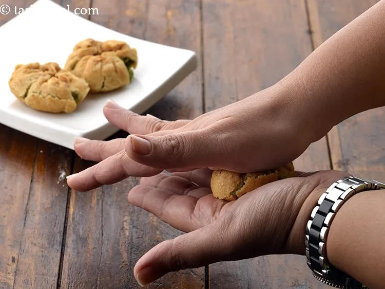 Step 31 – <strong>To make lilva kachori chaat recipe | winter fresh toovar kachori chaat | fresh tuvar …