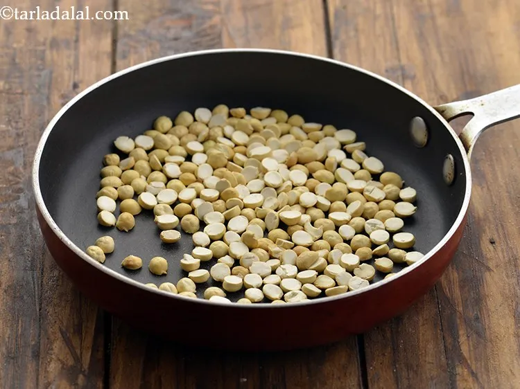 Step 2 – To make&nbsp;<meta charset="UTF-8" /><strong>low calorie green chutney&nbsp;| low cal hari chutney&nbsp;|&nbsp;low cal coriander chutney&nbsp;|&nbsp;diabetic green …