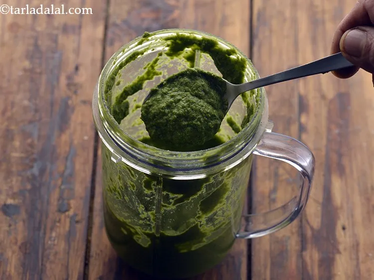 Step 16 – Blend to a smooth paste. Our <strong>low calorie green chutney</strong> is now ready!