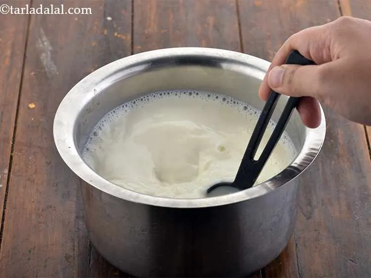 स्टेप 9 – एक चम्मच का उपयोग करके अच्छी तरह से मिलाएं, ताकि …