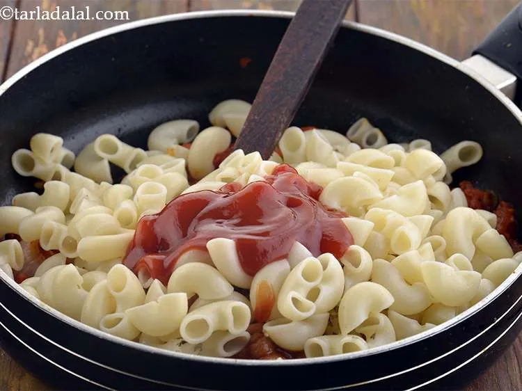 Step 23 – Add tomato ketchup for colour and taste.