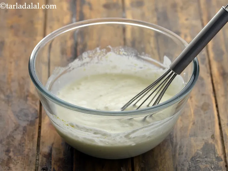 स्टेप 5 – व्हिस्क का उपयोग करके इसे अच्छी तरह मिलाएं और एक …