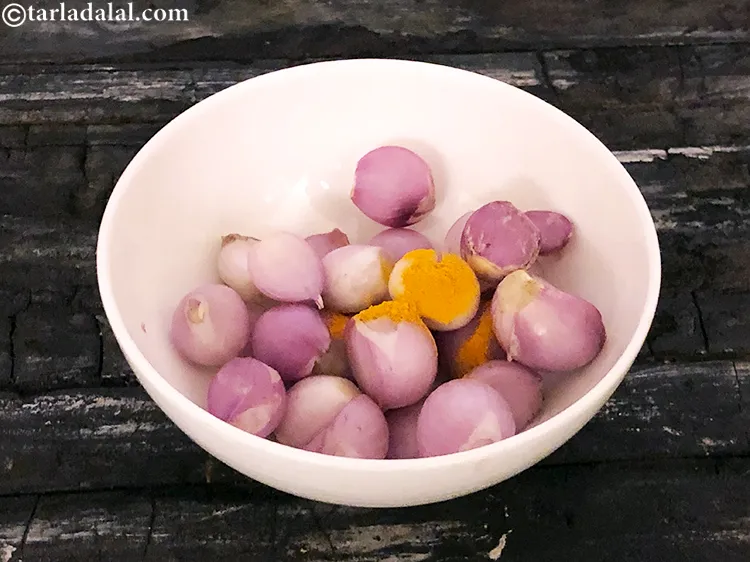 Step 5 – Add the turmeric powder.