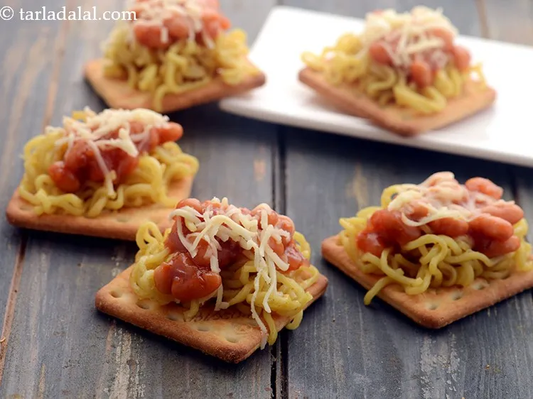 Step 17 – Repeat step 1 to 4 to make 11 more maggi and baked beans crackers.