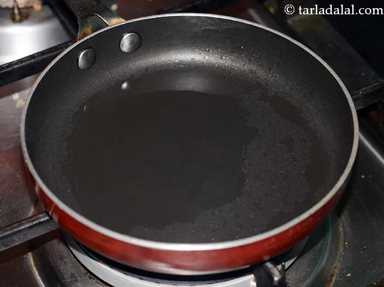 Step 5 – Heat the oil in a small non-stick pan.