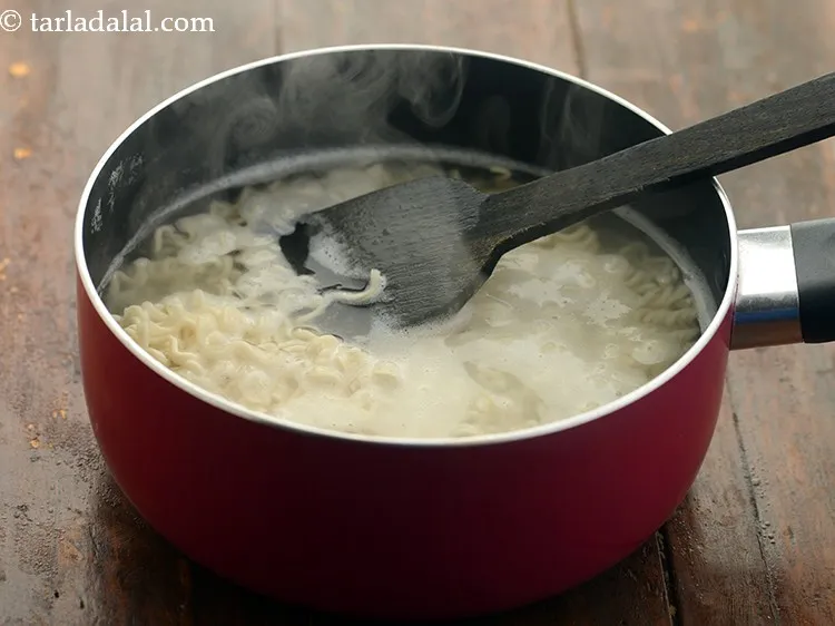 Step 4 – Cook on medium flame for 5-7 minutes.