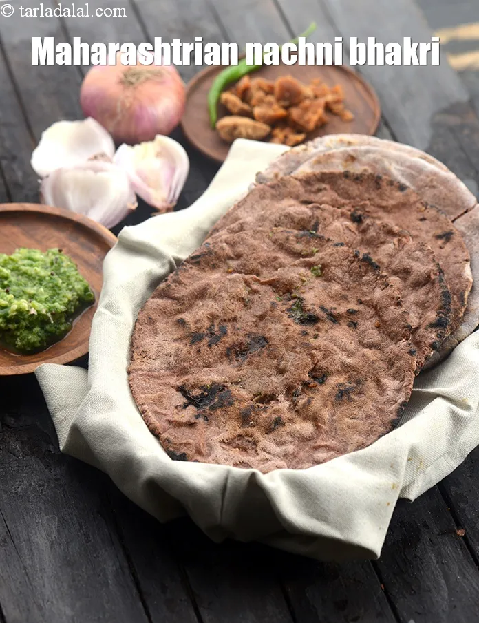 Step 22 – Serve&nbsp;<strong>nachni bhakri recipe | &nbsp;Authentic Maharashtrian nachni bhakri | hand rolled nachni bhakri made without …