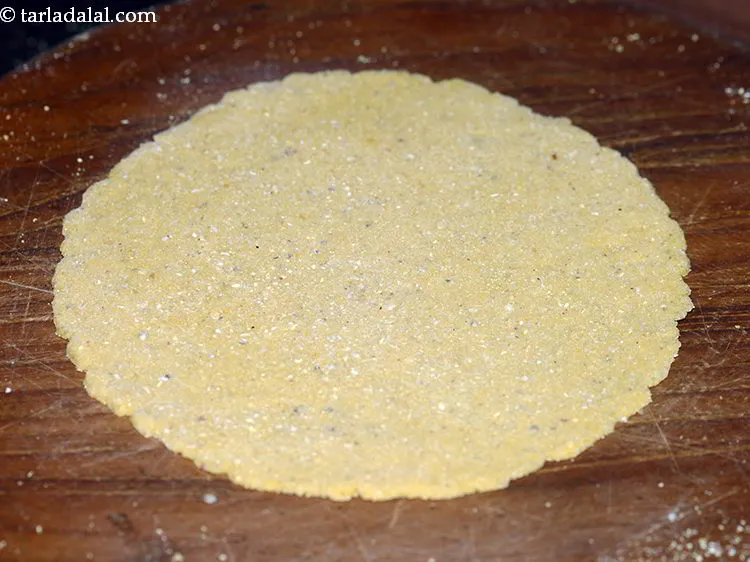 स्टेप 9 – एक भाग को १२५ मि। मी। (५&quot;) व्यास के गोल …