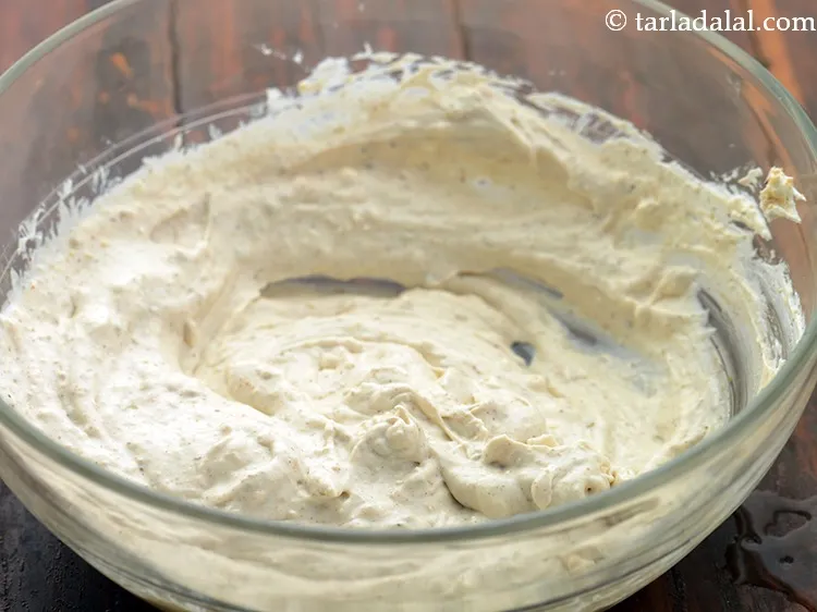 स्टेप 9 – अच्छी तरह से मिलाएं और मखमली पनीर टिक्का के लिए …